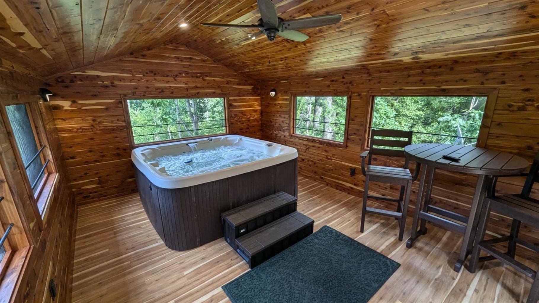 Red Roof Mountain Cabin With Starlink Internet! Stanley المظهر الخارجي الصورة